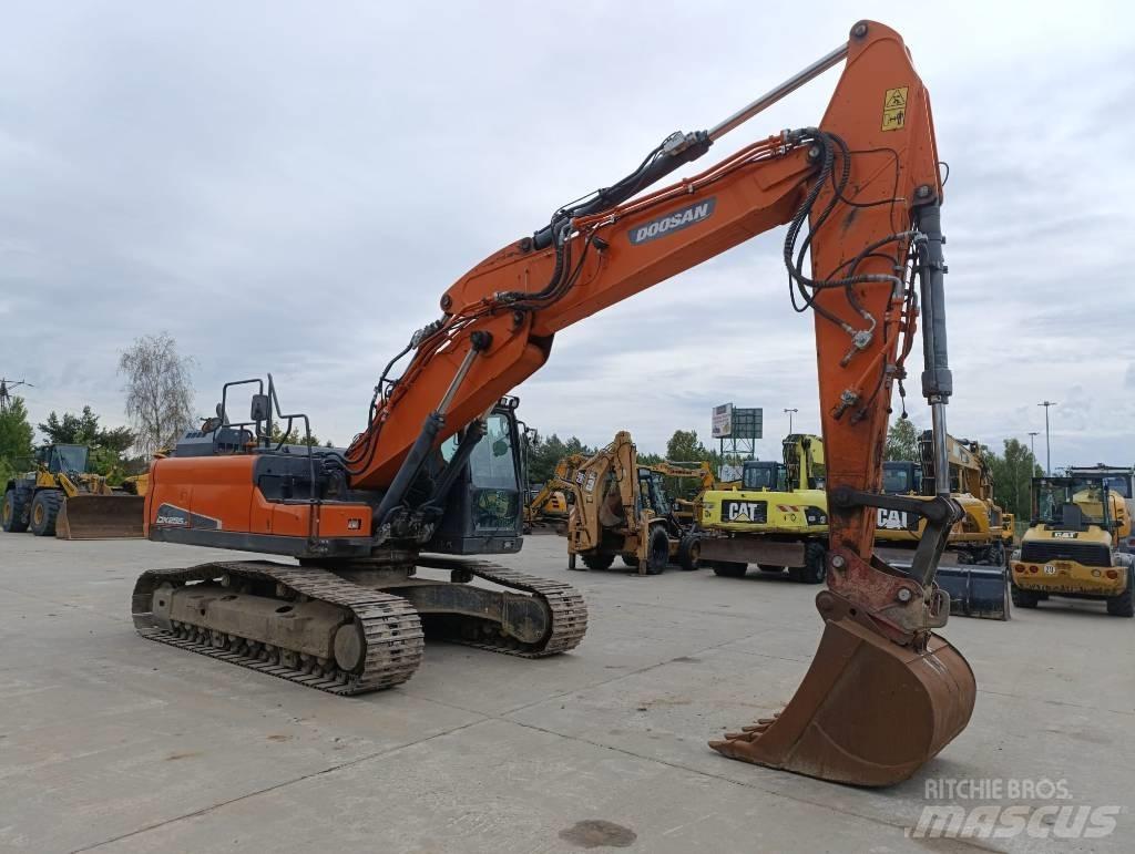 Doosan DX 255 LC-5 Roomikekskavaatorid
