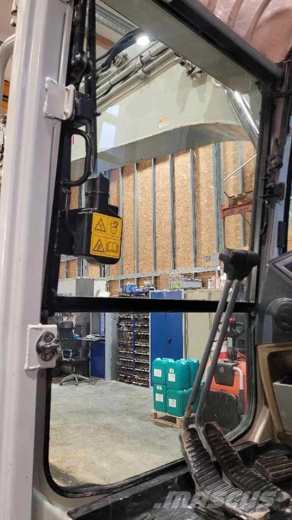 Takeuchi TB 2150 R Roomikekskavaatorid