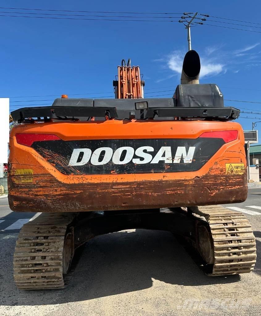 Doosan DX 300 LC-3 Roomikekskavaatorid