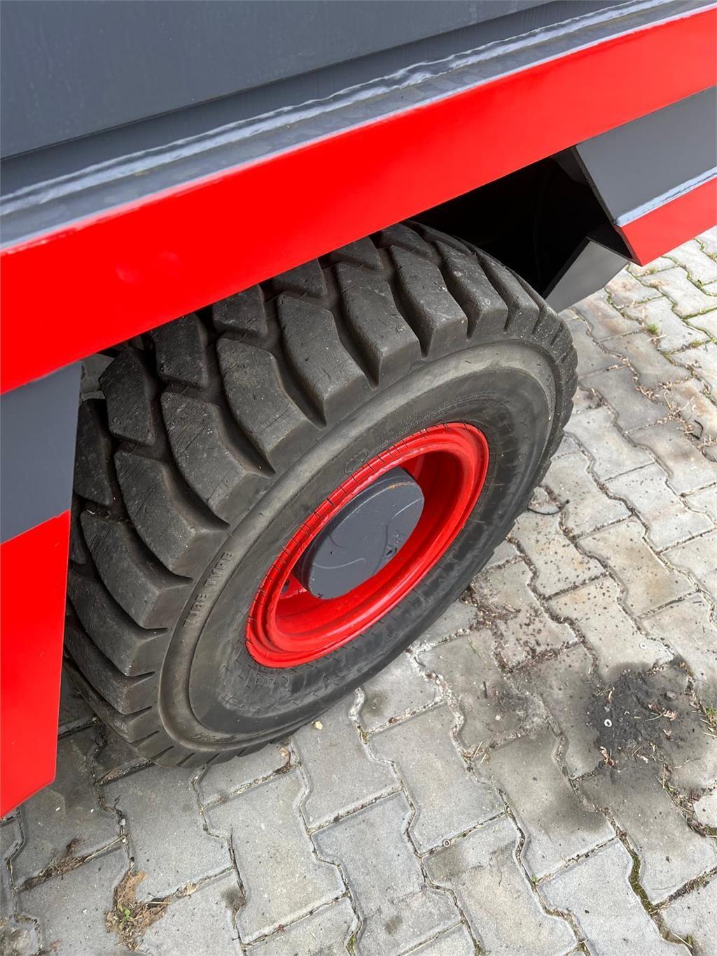 Linde S50D Külglaadurid