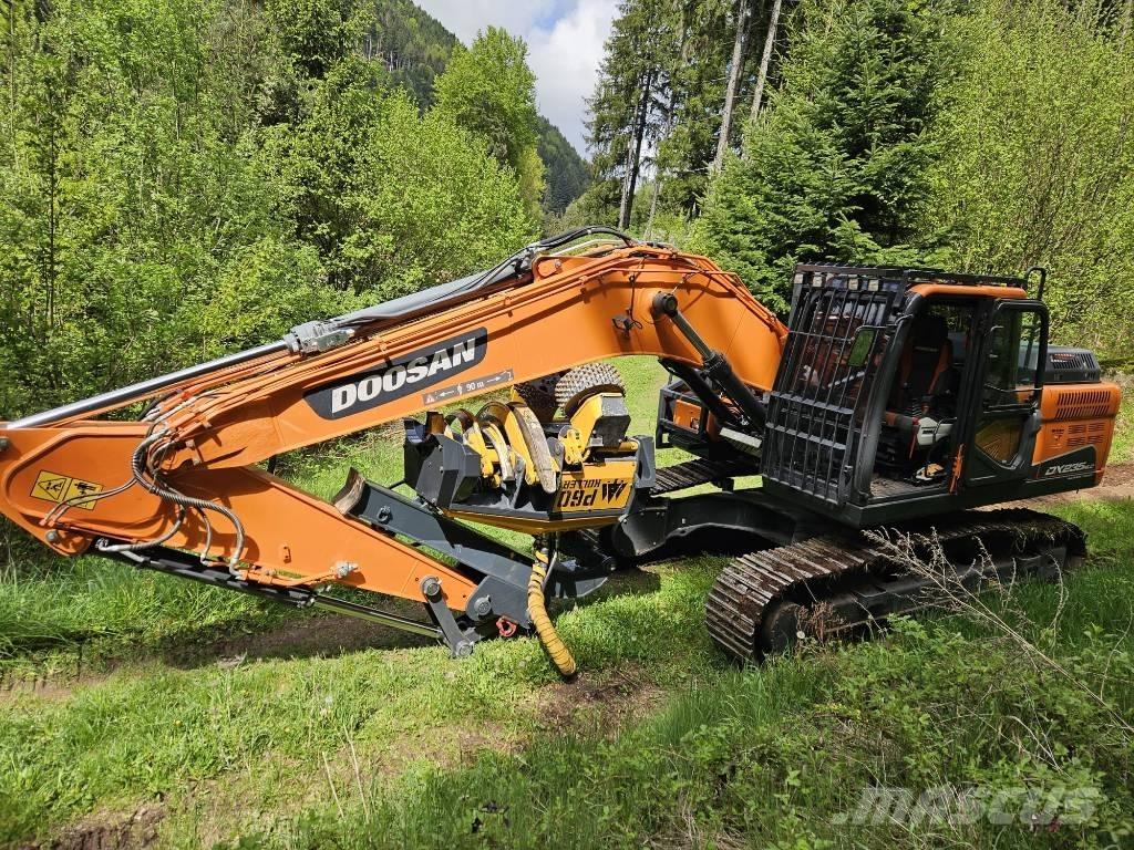 Doosan DX 235 NLC - 5 Metsaekskavaatorid