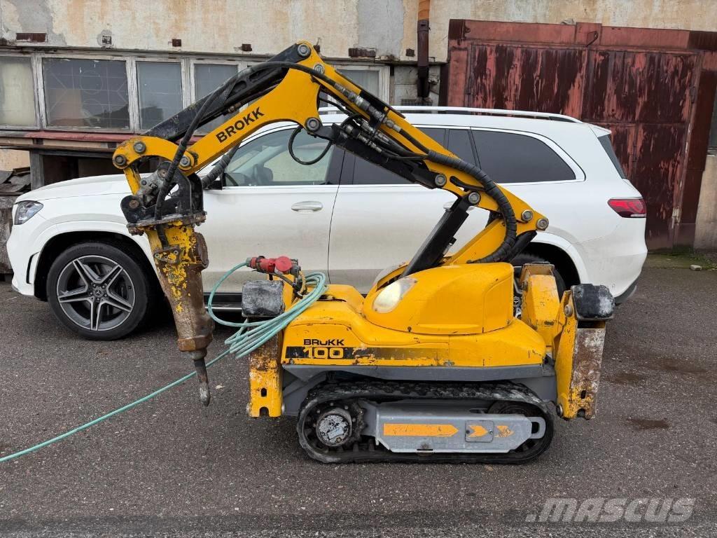 Brokk 100 Lammutusekskavaatorid