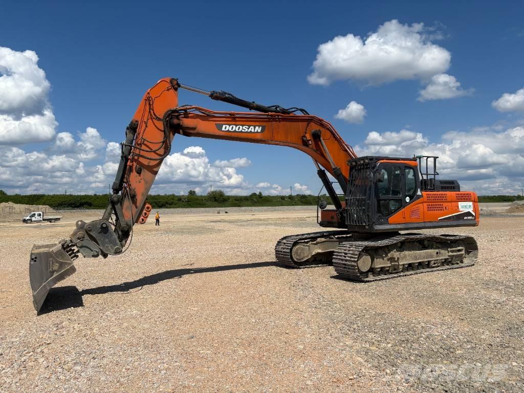 Doosan DX 300 LC-5 Roomikekskavaatorid