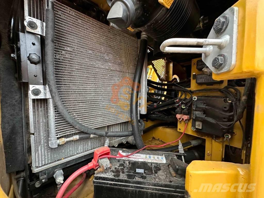CAT 310 Miniekskavaatorid < 7 t