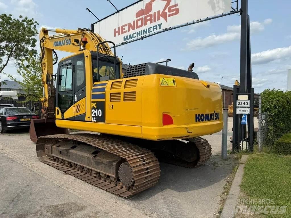 Komatsu PC210LC-10 Roomikekskavaatorid