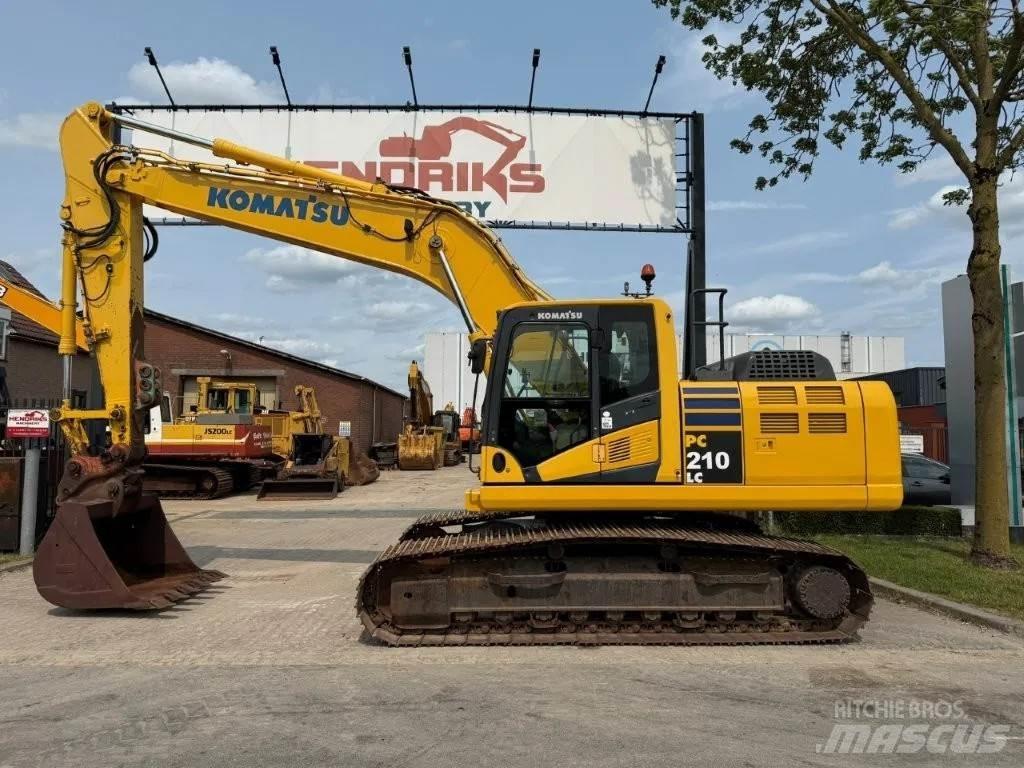 Komatsu PC210LC-10 Roomikekskavaatorid