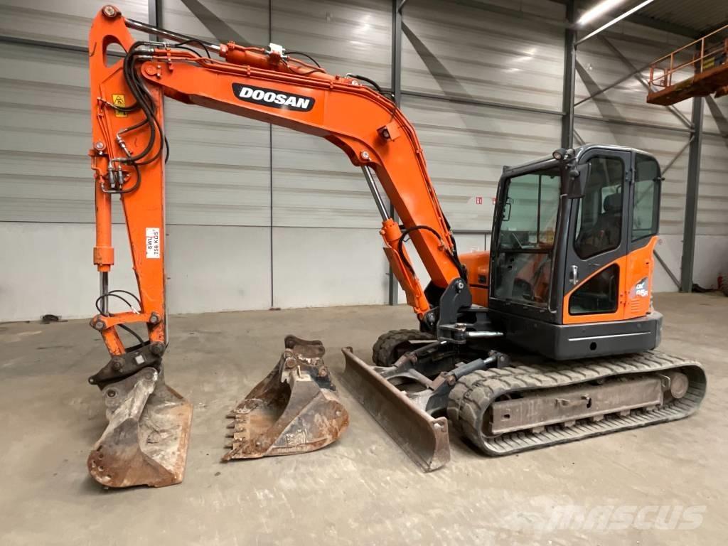 Doosan DX 85 R-3 Väikeekskavaatorid 7t-12t