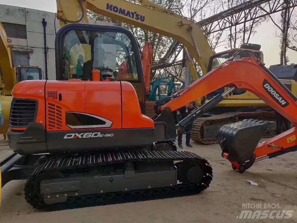Doosan DX 60-9C Roomikekskavaatorid