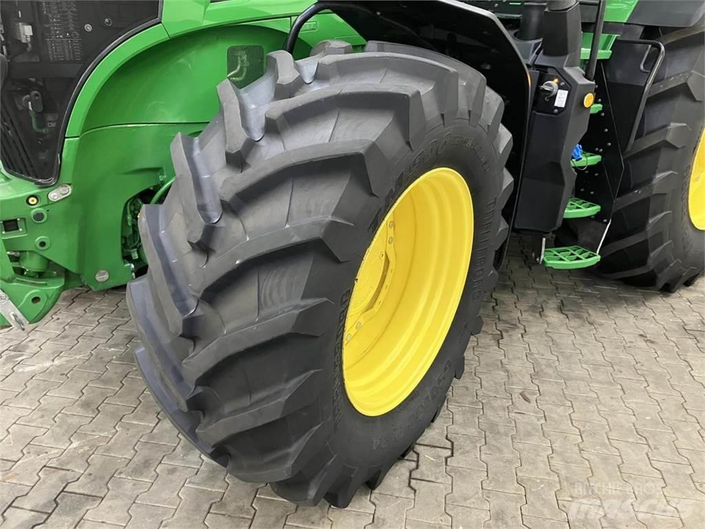 John Deere 7R 330 Traktorid
