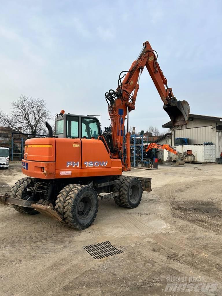 Fiat-Hitachi fh 120 Ratasekskavaatorid