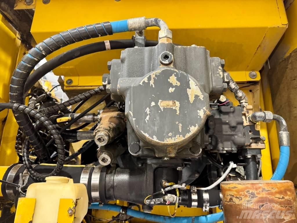 Komatsu PC 490 LC-10 Roomikekskavaatorid