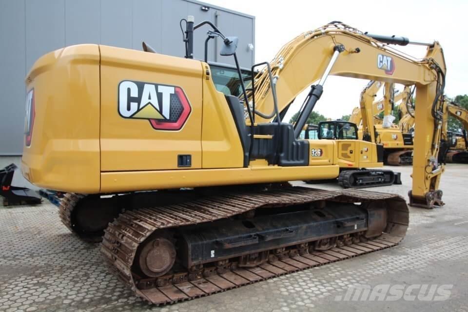 CAT 326-07 Roomikekskavaatorid