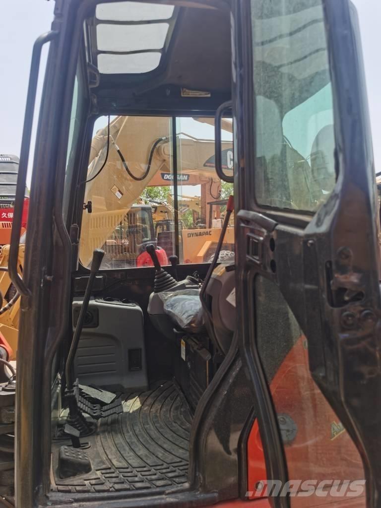 Kubota KX 155 Roomikekskavaatorid