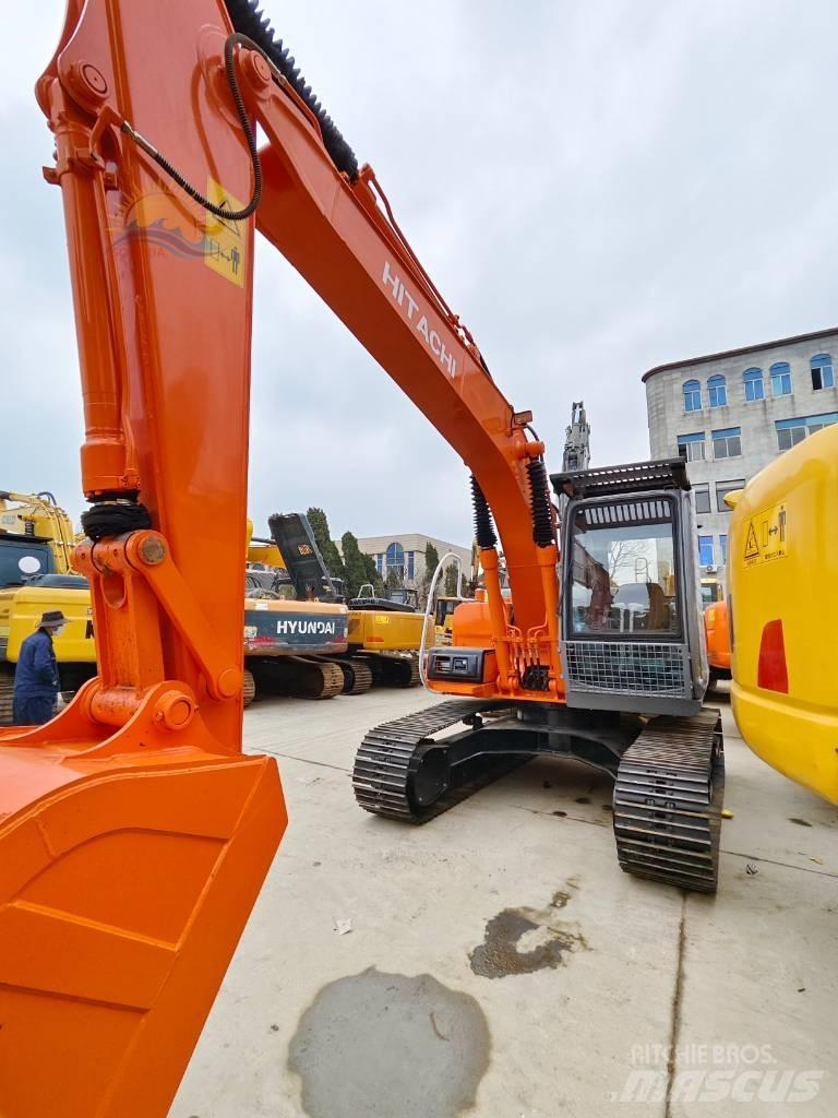 Hitachi EX 120 Roomikekskavaatorid