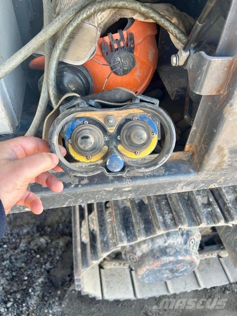 Sandvik QJ 241 Iseliikuvad purustid