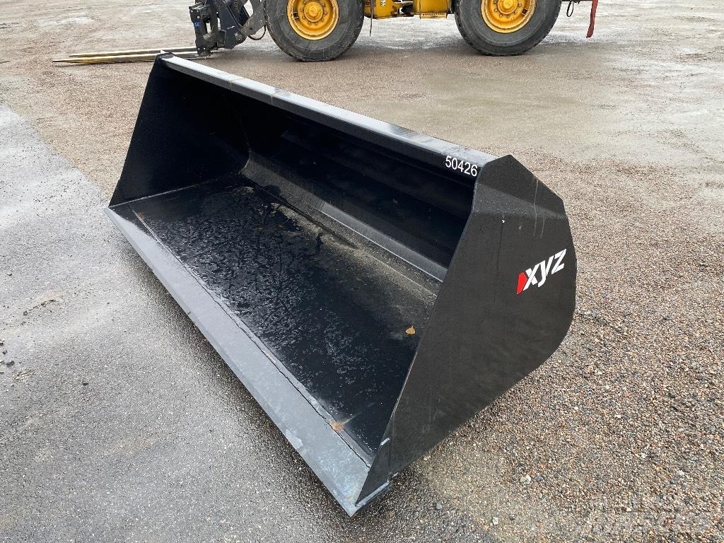 XYZ Snöskopa 260 cm Frontaallaadurite tarvikud