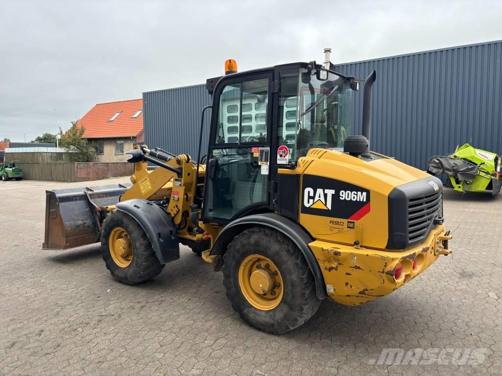 CAT 906 M Rataslaadurid