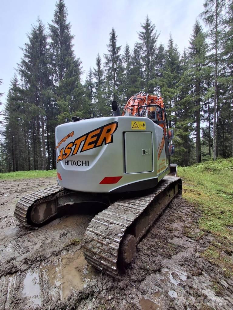 Hitachi ZX 225 US LC Roomikekskavaatorid