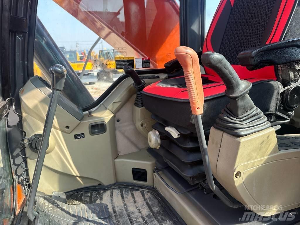 Doosan DX 300LC-9C Roomikekskavaatorid