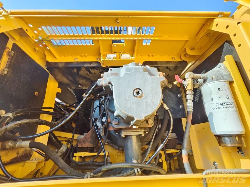 Komatsu PC 400-7 Roomikekskavaatorid