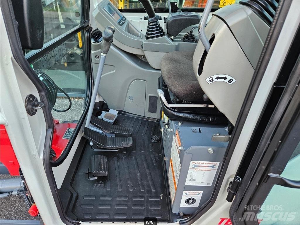 Takeuchi TB 225 Miniekskavaatorid < 7 t