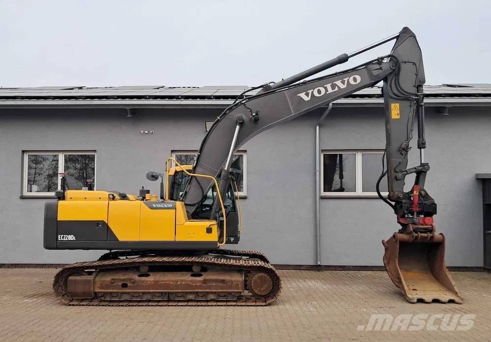 Volvo EC 220 DL Roomikekskavaatorid