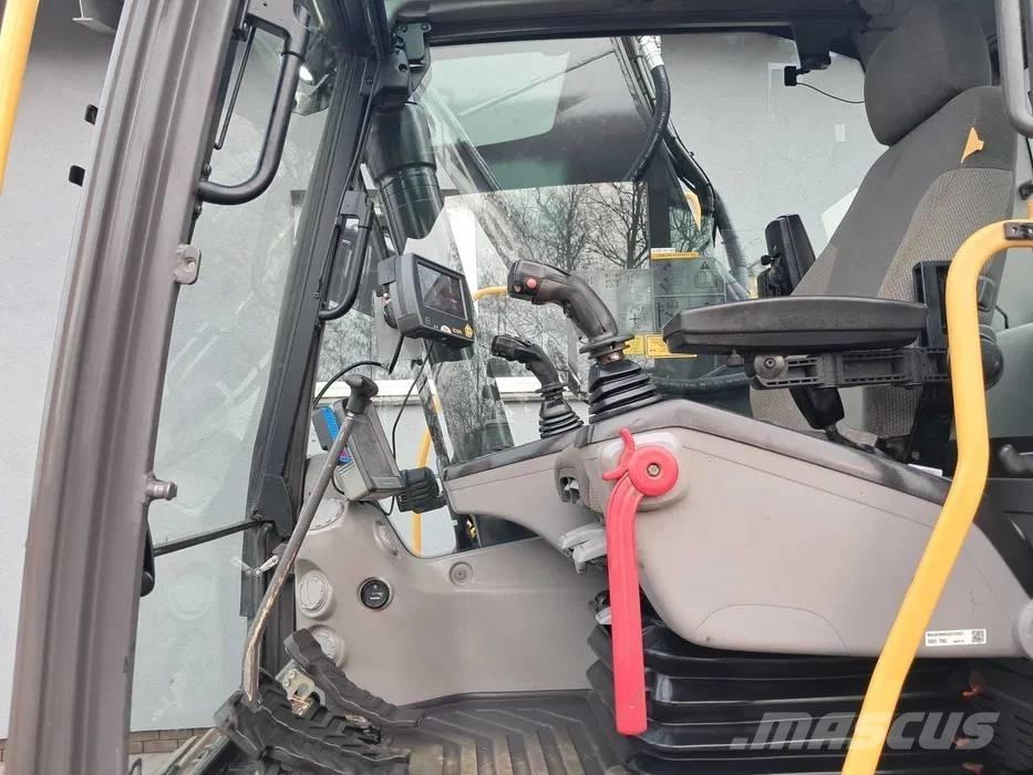 Volvo EC 220 DL Roomikekskavaatorid