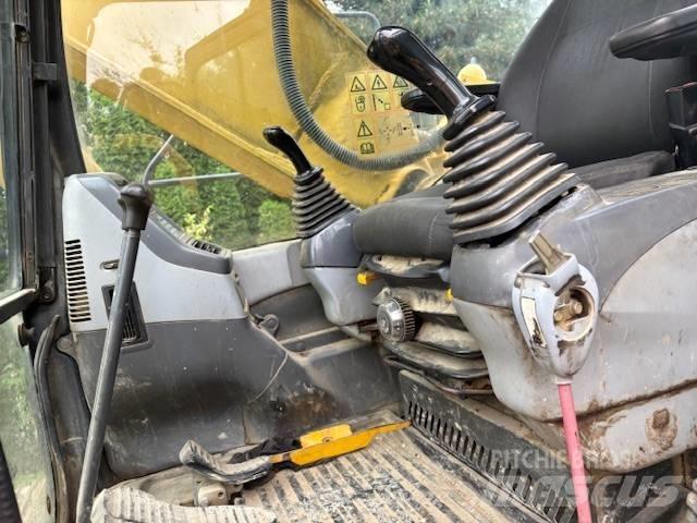 Komatsu PC 210 Roomikekskavaatorid