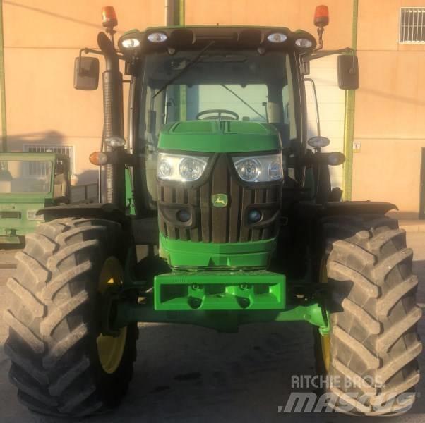 John Deere 6115 R Traktorid