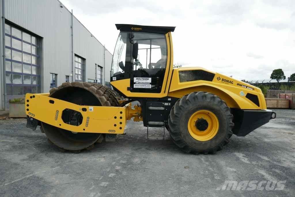 Bomag BW 213 PDH-5 Pinnasetihendajad