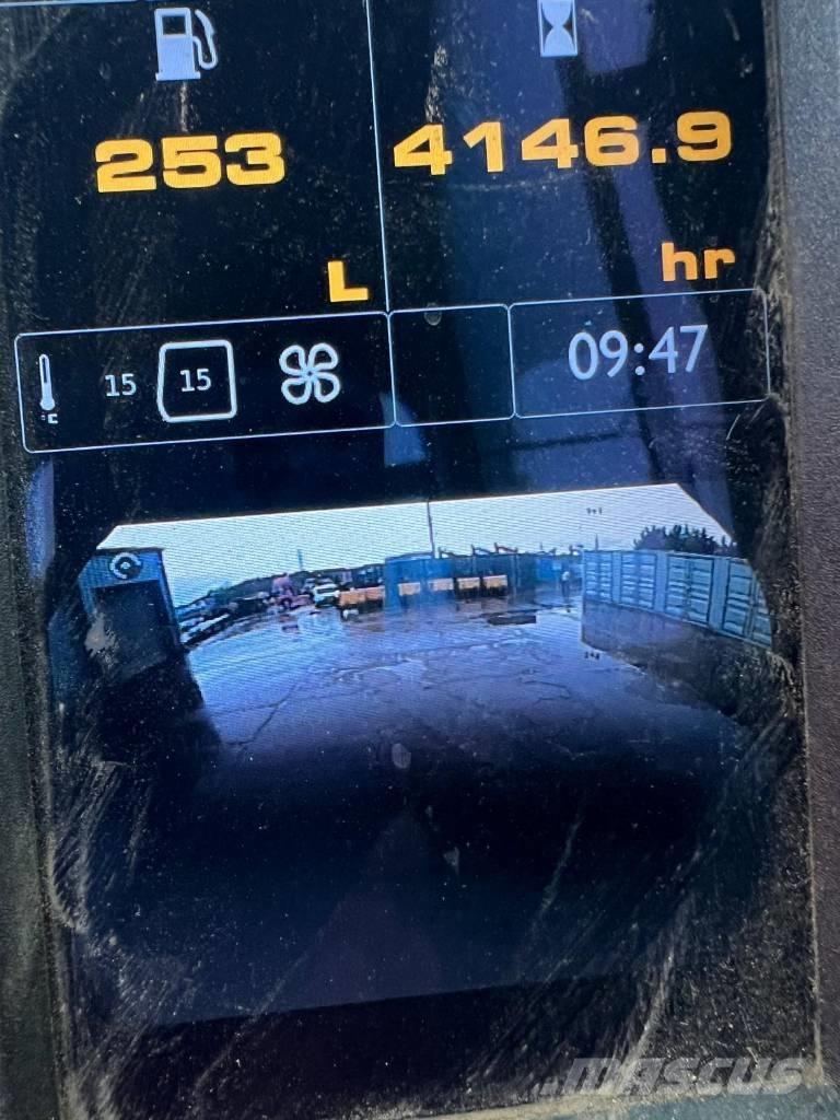 JCB JS 130 Roomikekskavaatorid