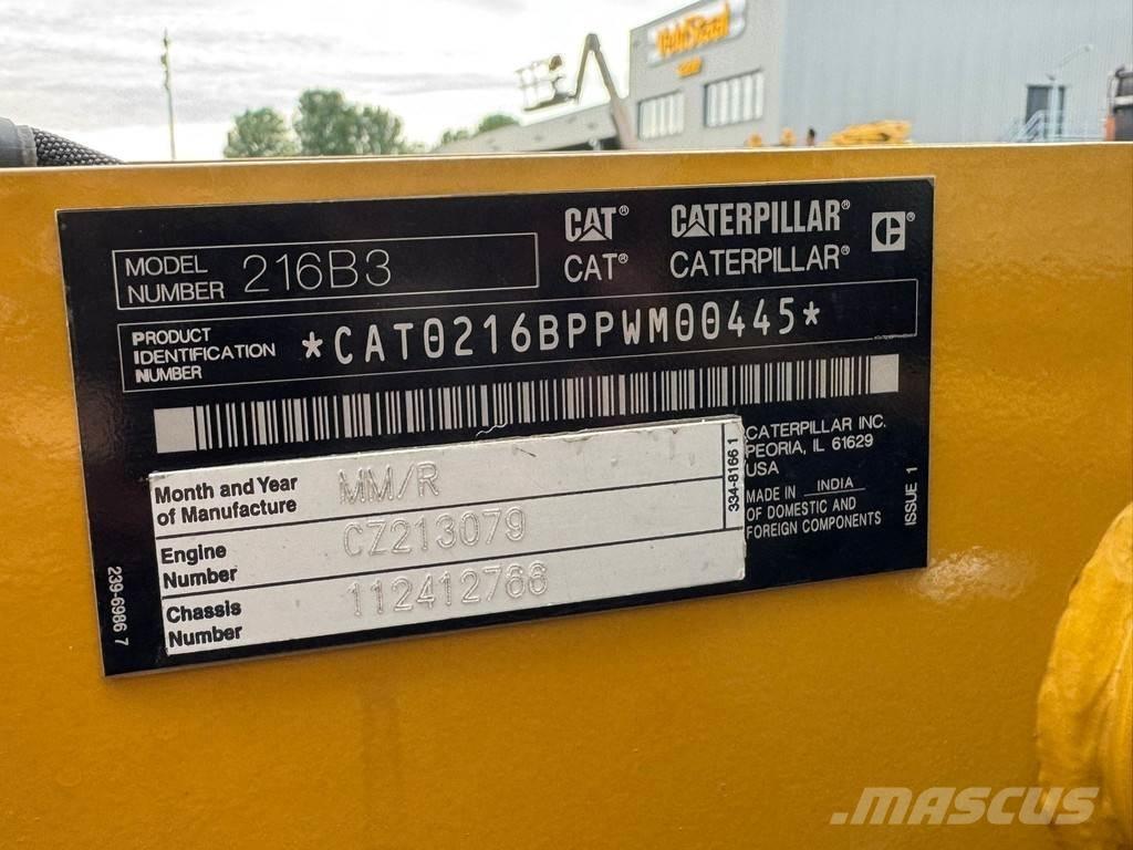 CAT 216B3 Rataslaadurid