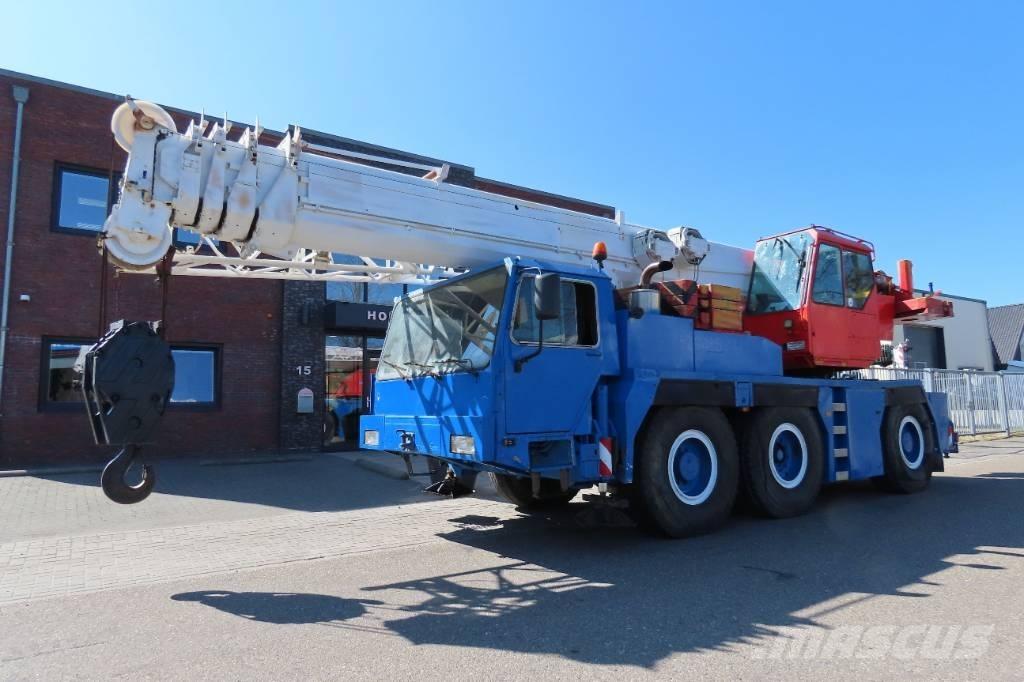 Liebherr LTM 1050-1 Maastikutõstukid