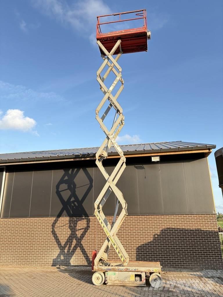 SkyJack 3246 Käärtõstukid