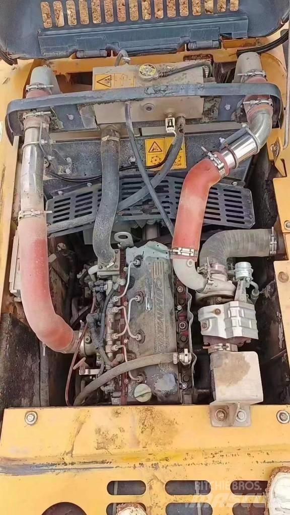 XCMG XE 135 D Roomikekskavaatorid