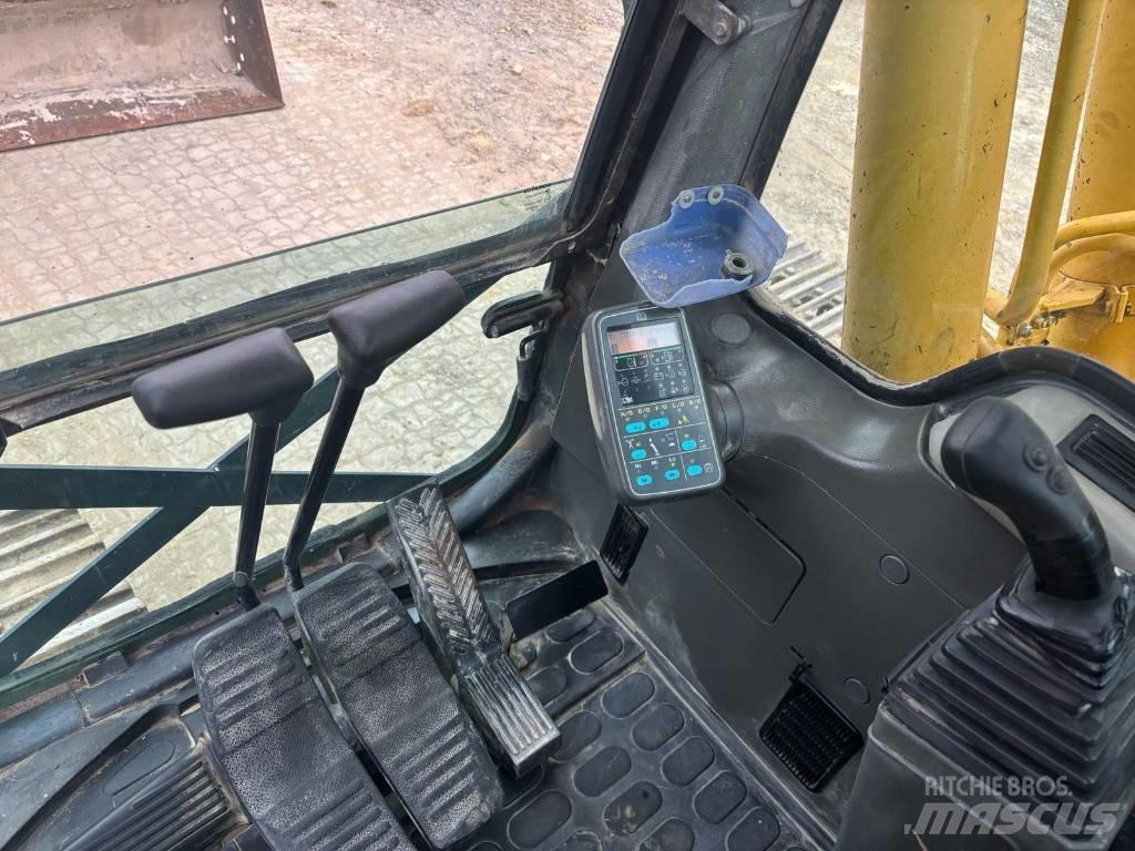 Komatsu PC 210 LC-6K Roomikekskavaatorid