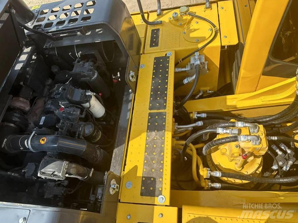 Komatsu PC 400-8 R Roomikekskavaatorid