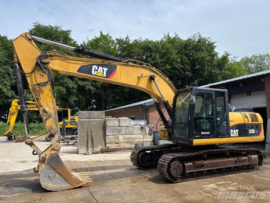 CAT 323 D LN Roomikekskavaatorid