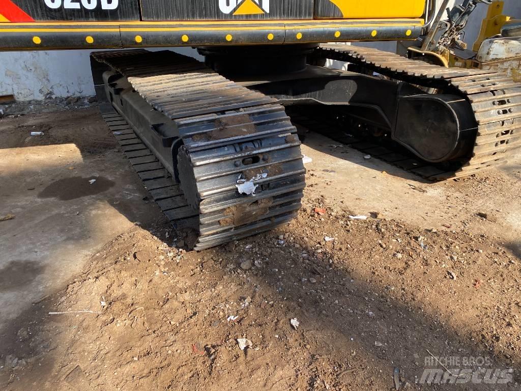 CAT 320 D Roomikekskavaatorid
