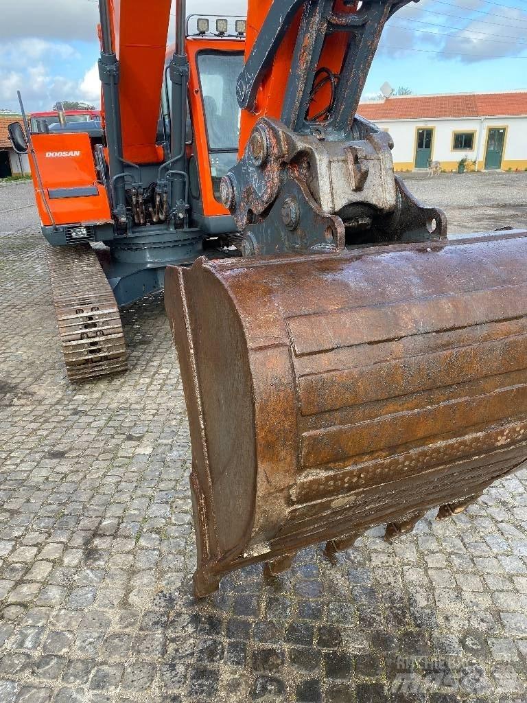 Doosan DX 220 NLC Roomikekskavaatorid