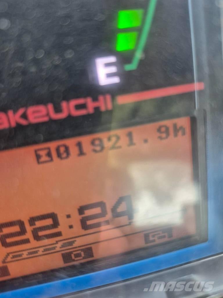Takeuchi TB 325 R Miniekskavaatorid < 7 t