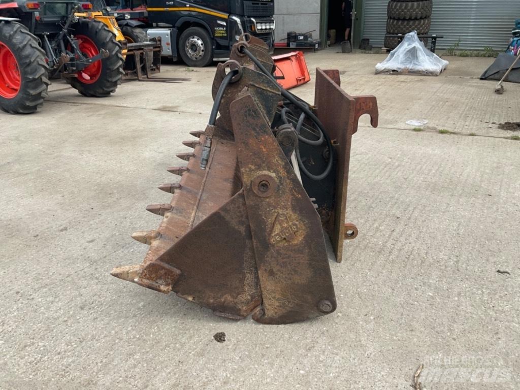 JCB 4 IN 1 BUCKET Kopad