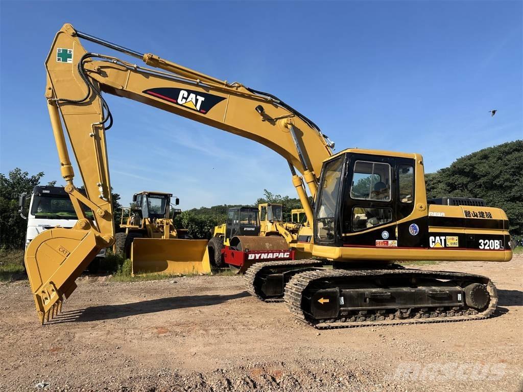 CAT 320BL Roomikekskavaatorid