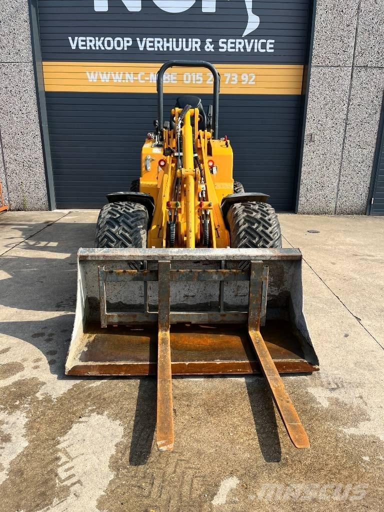 Knikmops KM 250 Rataslaadurid