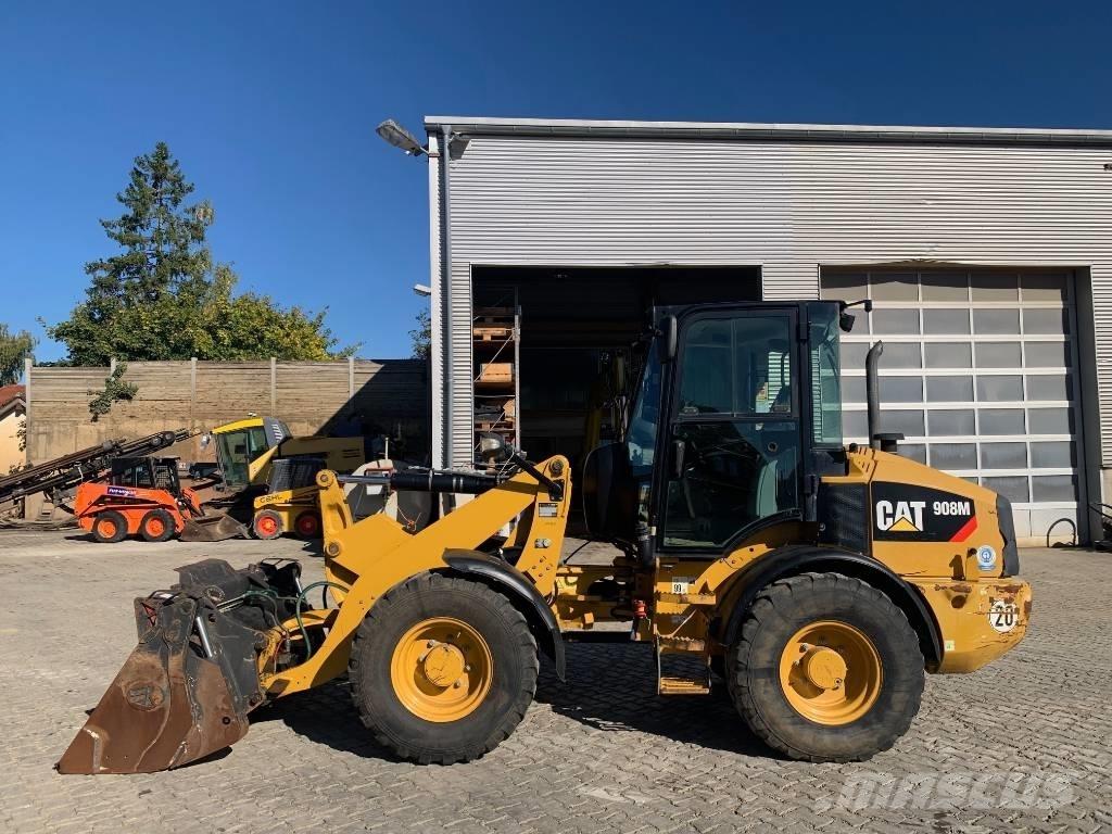 CAT 908M Rataslaadurid