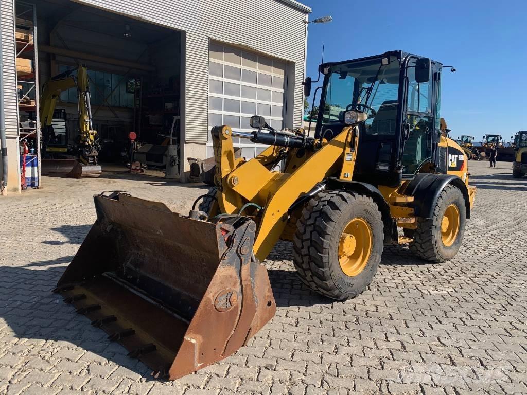 CAT 908M Rataslaadurid