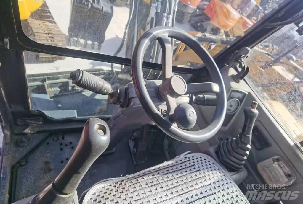 Hyundai Robex 60 W Ratasekskavaatorid