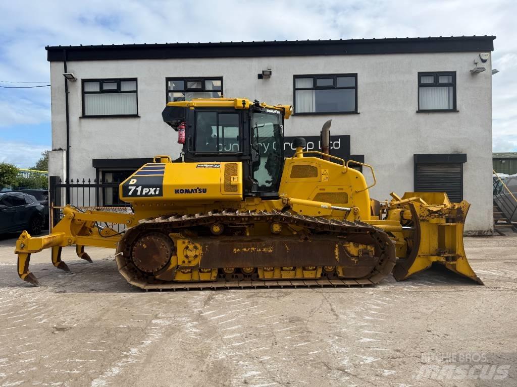 Komatsu D 71P Xi-24 Buldooserid
