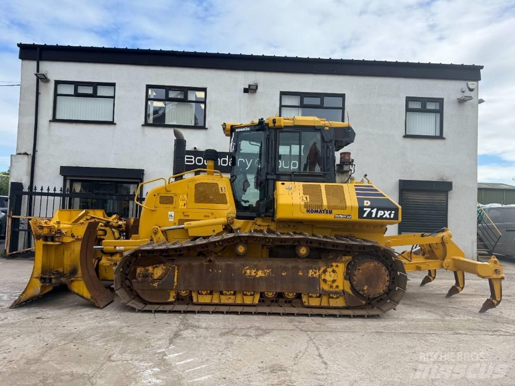 Komatsu D 71P Xi-24 Buldooserid