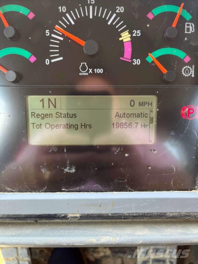 CAT 966 K Rataslaadurid